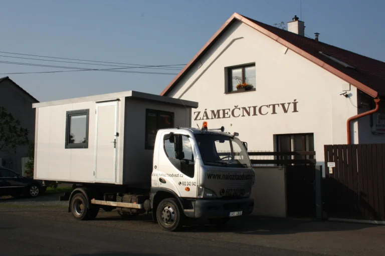 Převoz mobilní stavební buňky
